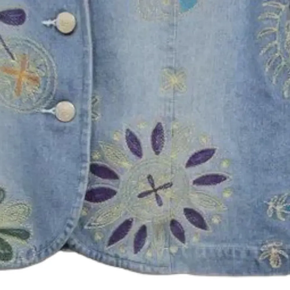 Clio  Embroidered Denim Jean Jacket Size 4 in Wonderful condition